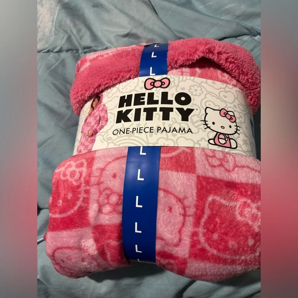 Hello Kitty Pink Plaid Women's Pajama Set - Picture 4 of 6
